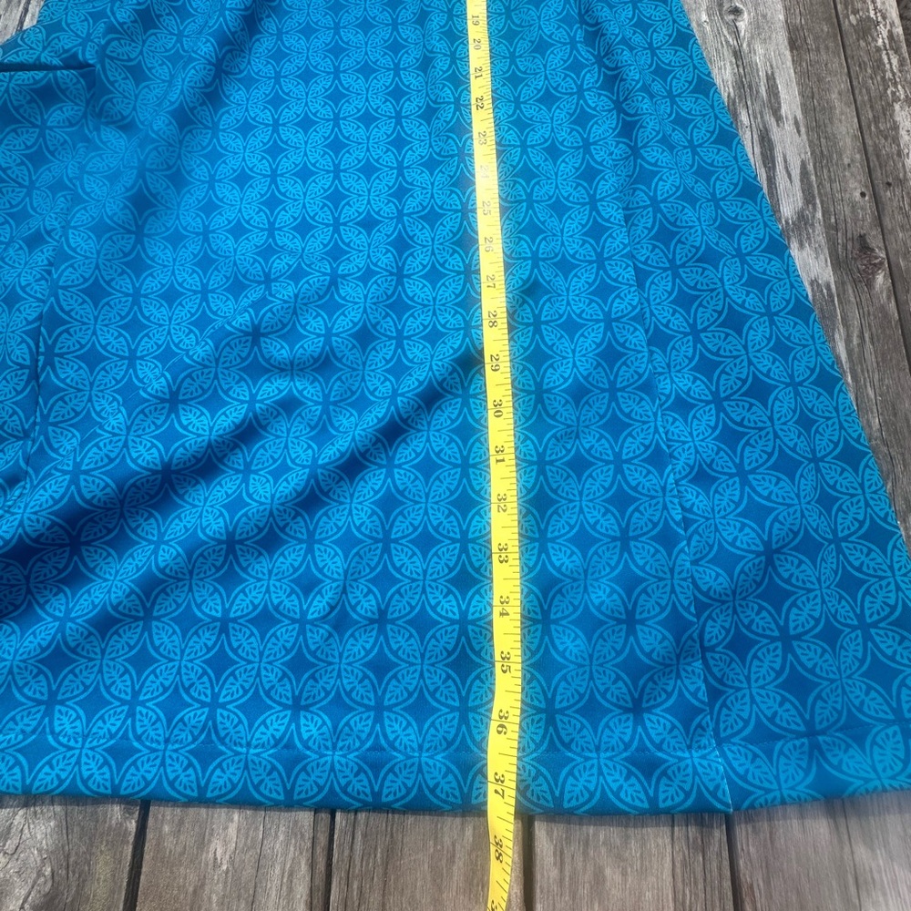 L.L. Bean Blue Geometric Print Performance V-Neck Dress w/ Pockets Size Medium - Picture 11 of 13